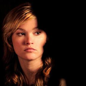 Julia Stiles – Just Between&nbsp;Friends