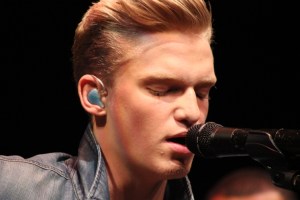 Cody Simpson - The Prince Music Theater - Philadelphia, PA - January 19, 2014 - photo by Sami Speiss © 2014