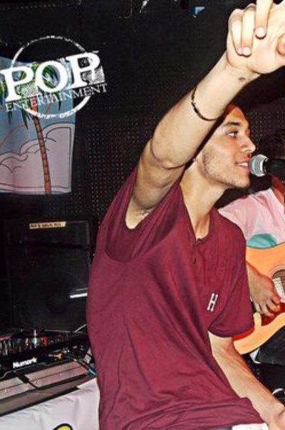 Kalin & Myles performing at The Barbary, Philadelphia, PA.  June 4, 2014.  Photos copyright 2014 Maggie Mitchell and Rachel Disipio.