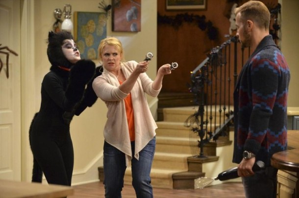 Melissa Joan Hart and Joseph Lawrence star in "Melissa & Joey"