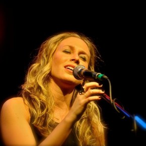 Toby Lightman – World Café Live – Philadelphia, PA – December 3, 2014 (A PopEntertainment.com Concert&nbsp;Review)