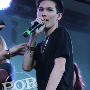 Checking out the new FanRave&nbsp;Tour