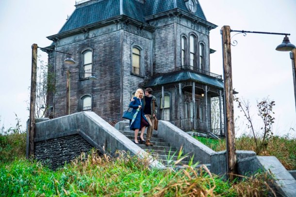 Freddie Highmore & Vera Farmiga star in Bates Motel
