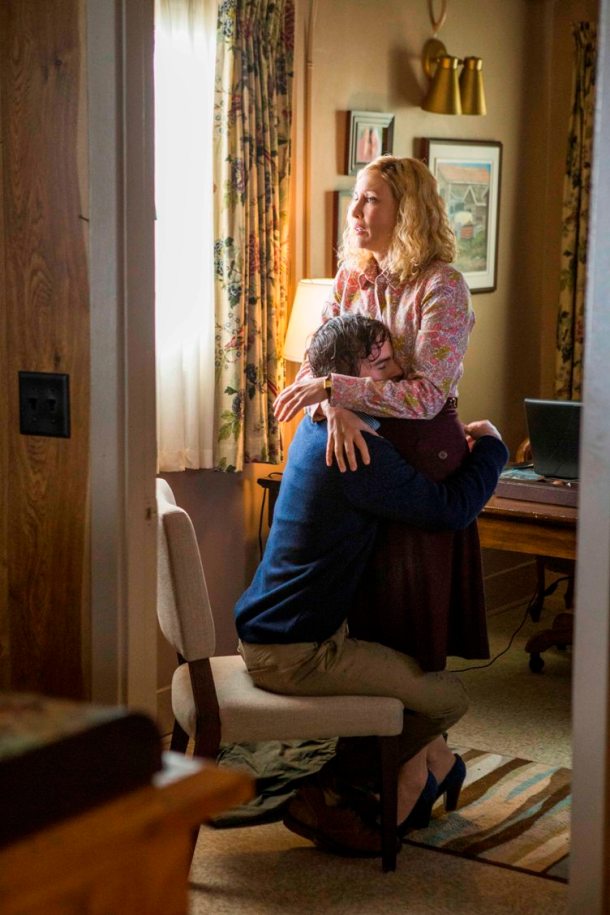 Freddie Highmore & Vera Farmiga star in Bates Motel