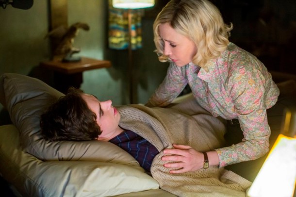 Freddie Highmore & Vera Farmiga star in Bates Motel