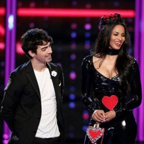 Joe Jonas & Ciara Can Do&nbsp;That