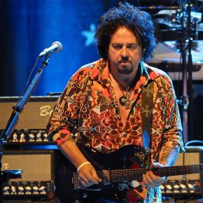 Steve Lukather of Toto – Still Holding the Line 35 Years&nbsp;In
