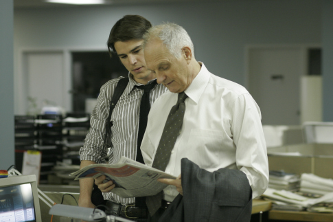 Josh Hartnett and Alan Alda in "Resurrecting the Champ."