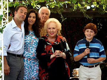 Jeremy Piven, Jamie Gertz, Garry Marshall, Doris Roberts & Daryl Sabara in "Keeping Up With the Steins."