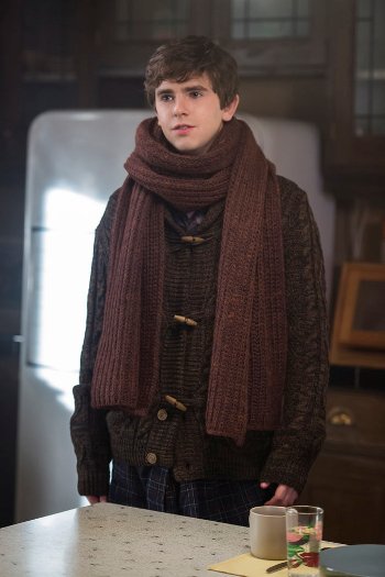 BATES MOTEL -- "Unfaithful" Episode 408 -- Pictured: Freddie Highmore as Norman Bates -- (Photo by: Cate Cameron/Universal Television)