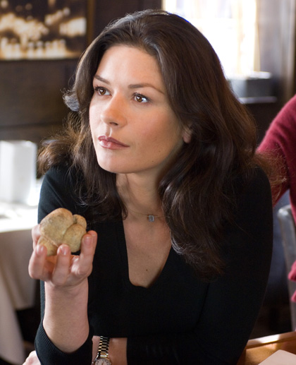 Catherine Zeta-Jones stars in "No Reservations."