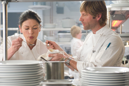 Aaron Eckhart and Catherine Zeta-Jones star in "No Reservations."