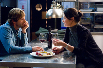Aaron Eckhart and Catherine Zeta-Jones star in "No Reservations."