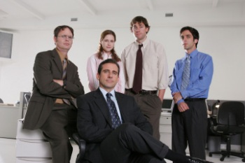 THE OFFICE -- NBC Series --  Pictured: (l-r) Rainn Wilson as Dwight Schrute, Jenna Fischer as Pam Beesly, John Krasinksi as Jim Halpert, BJ Novak as Ryan Howard, (center) Steve Carrell as Michael Scott  -- NBC Universal Photo: Justin Lubin FOR EDITORIAL USE ONLY -- DO NOT RE-SELL/DO NOT ARCHIVE