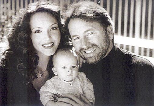 Amy Yasbeck, John Ritter and their daughter Stella.