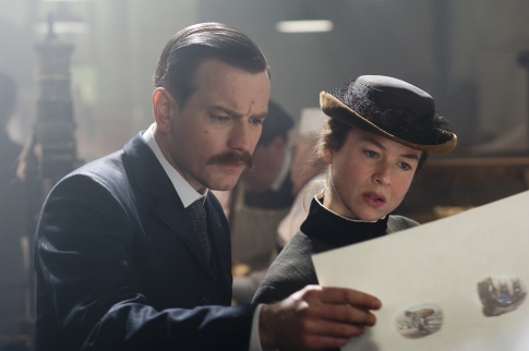 Ewan McGregor and Renee Zellweger star in MISS POTTER.