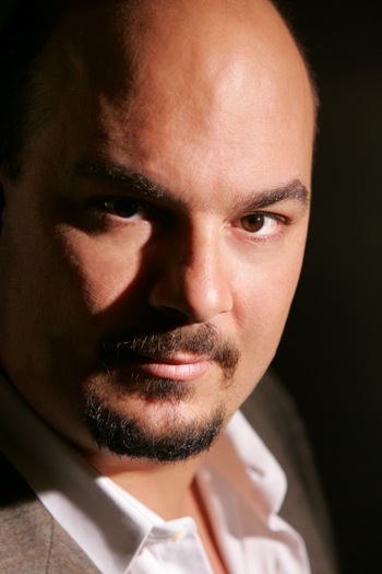 Creator, Executive Producer, CSI Franchise, ANTHONY E. ZUIKER Photo: ROBERT VOETS/CBS ©2006 CBS BROADCASTING INC. All Rights Reserved.