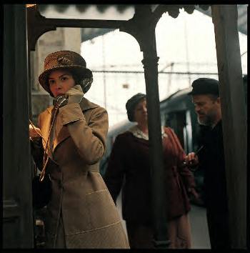 Audrey Tautou stars in "A Very Long Engagement."