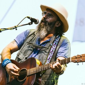 Steve Earle – With a Little Help From His&nbsp;Friend