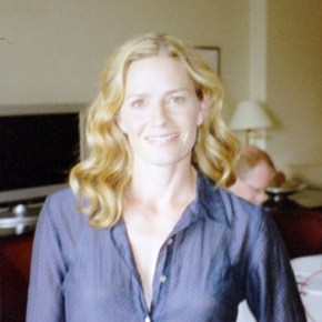 Elisabeth Shue – Just Being&nbsp;Herself