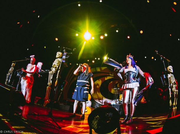 The B-52's Halloween Bash – The Fillmore – Philadelphia, PA – October 30, 2016 – Photo by Chris Sikich © 2016