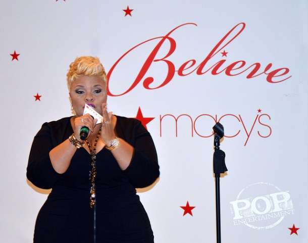 Tamela Mann performing at Macy's November 18, 2016.