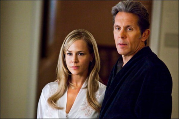 Julie Benz and Gary Cole in "Ricochet."