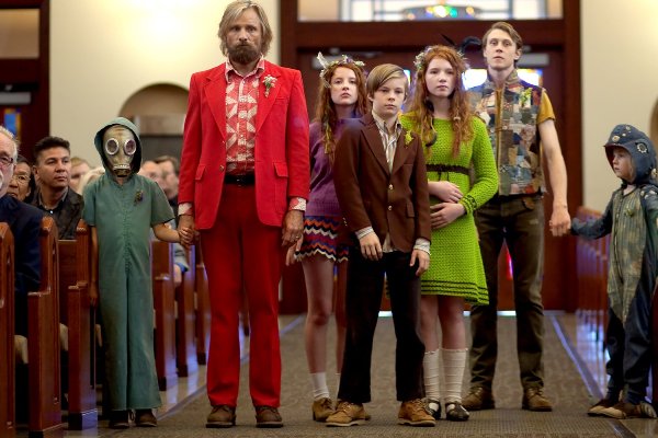 Viggo Mortensen and the cast of "Captain Fantastic."