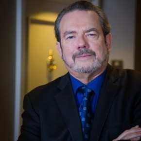 Jimmy Webb’s New Memoir The Cake and the Rain Is a Rollicking, Musical&nbsp;Romp