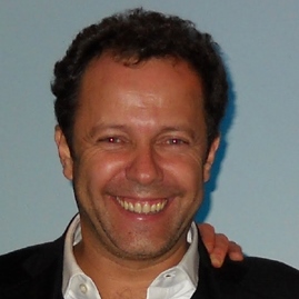 Vik Muniz’s Garbage-Art Transforms a Waste Land Into a Nominee & Award&nbsp;Winner