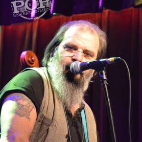 Steve Earle & the Dukes – Ardmore Music Hall – Ardmore, PA – December 5, 2017 (A PopEntertainment.com Concert Photo&nbsp;Album)