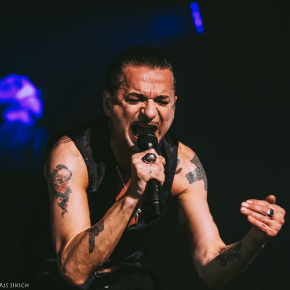 Depeche Mode & EMA – Wells Fargo Center – Philadelphia, PA – June 3, 2018 (A PopEntertainment.com Concert&nbsp;Review)