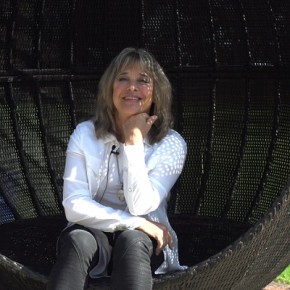 Suzi Quatro – Looking at a Rock ‘n’ Roll Life with Little Suzi from&nbsp;Detroit