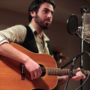 Ari Hest – Downtown Music Studios – New York (A PopEntertainment.com Concert Photo&nbsp;Album)