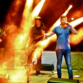 Rodrigo y Gabriela with Robert Trujillo of Metallica – Red Rocks Amphitheater – Morrison (A PopEntertainment.com Concert Photo&nbsp;Album)
