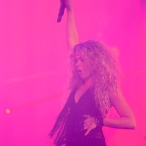 Shakira and Swizz Beatz – Special Event for T-Mobile at Bryant Park – New York (A PopEntertainment.com Concert Photo&nbsp;Album)
