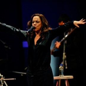 Bebel Gilberto – World Café Live – Philadelphia (A PopEntertainment.com Concert Photo&nbsp;Album)