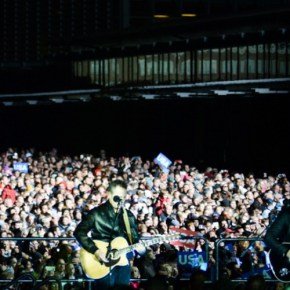 Bruce Springsteen & Jon Bon Jovi – GOTV Concert for Hillary Clinton with special speakers Barack Obama, Michelle Obama & Bill Clinton – Independence Mall – Philadelphia (A PopEntertainment.com Concert Photo&nbsp;Album)