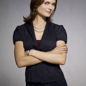 Emily Deschanel – The Doctor Is&nbsp;In