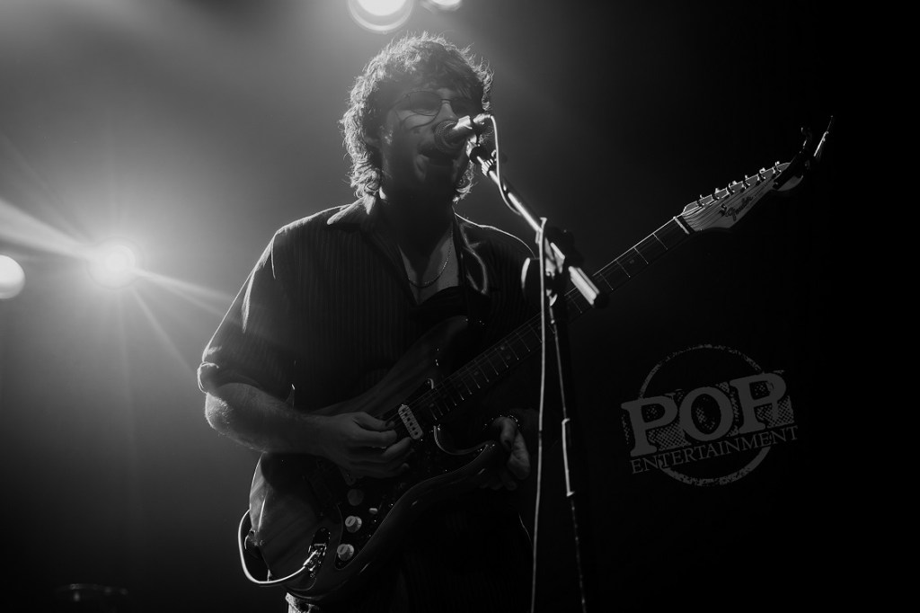 Hey, Nothing – The El Rey Theater – Los Angeles, CA – September 30, 2026 – Photo by Larisa Jiao © 2026